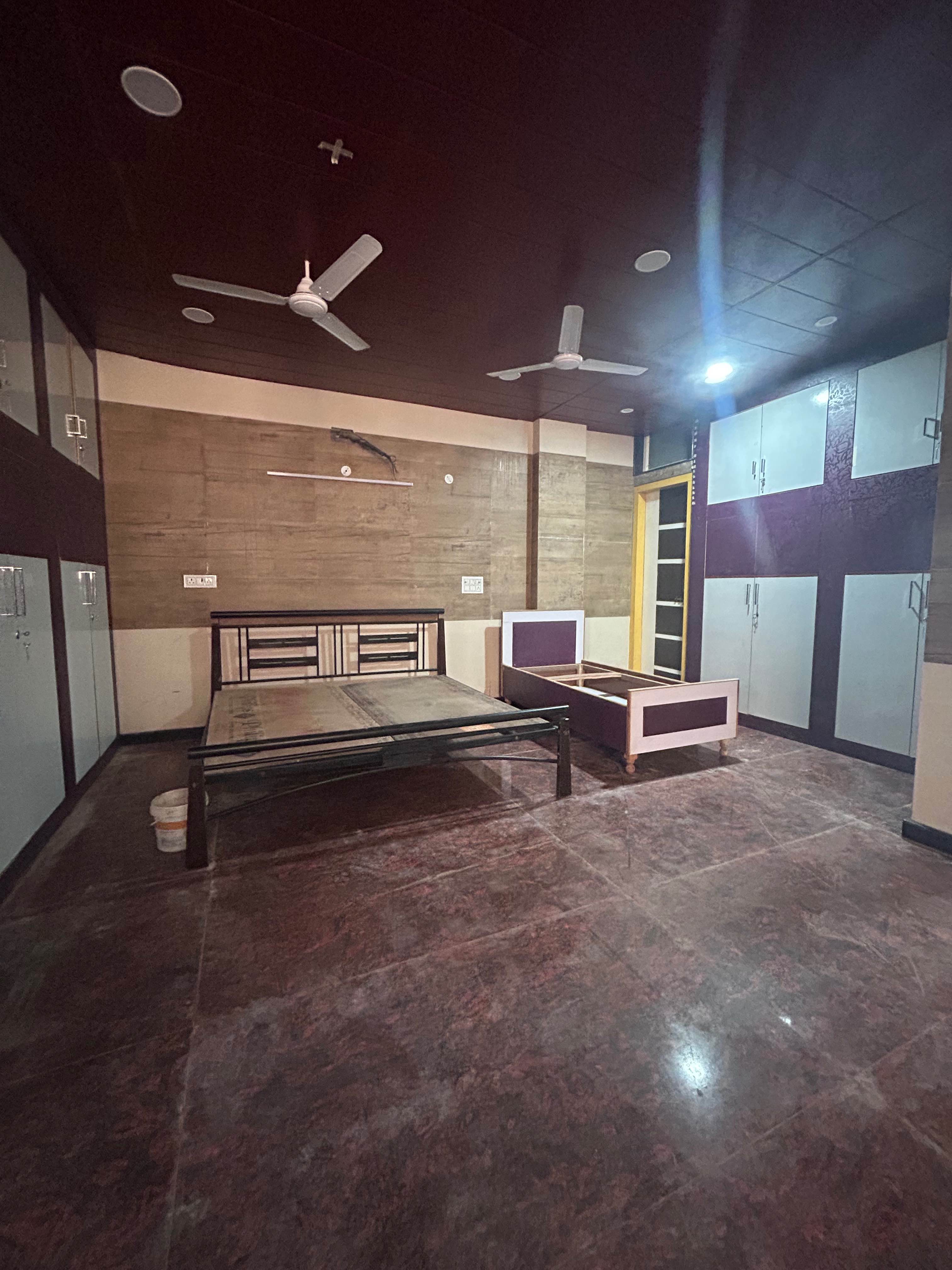 Fully luxurious PG for Students, Doctors,Bankers and Service class-Raja Park-Jaipur