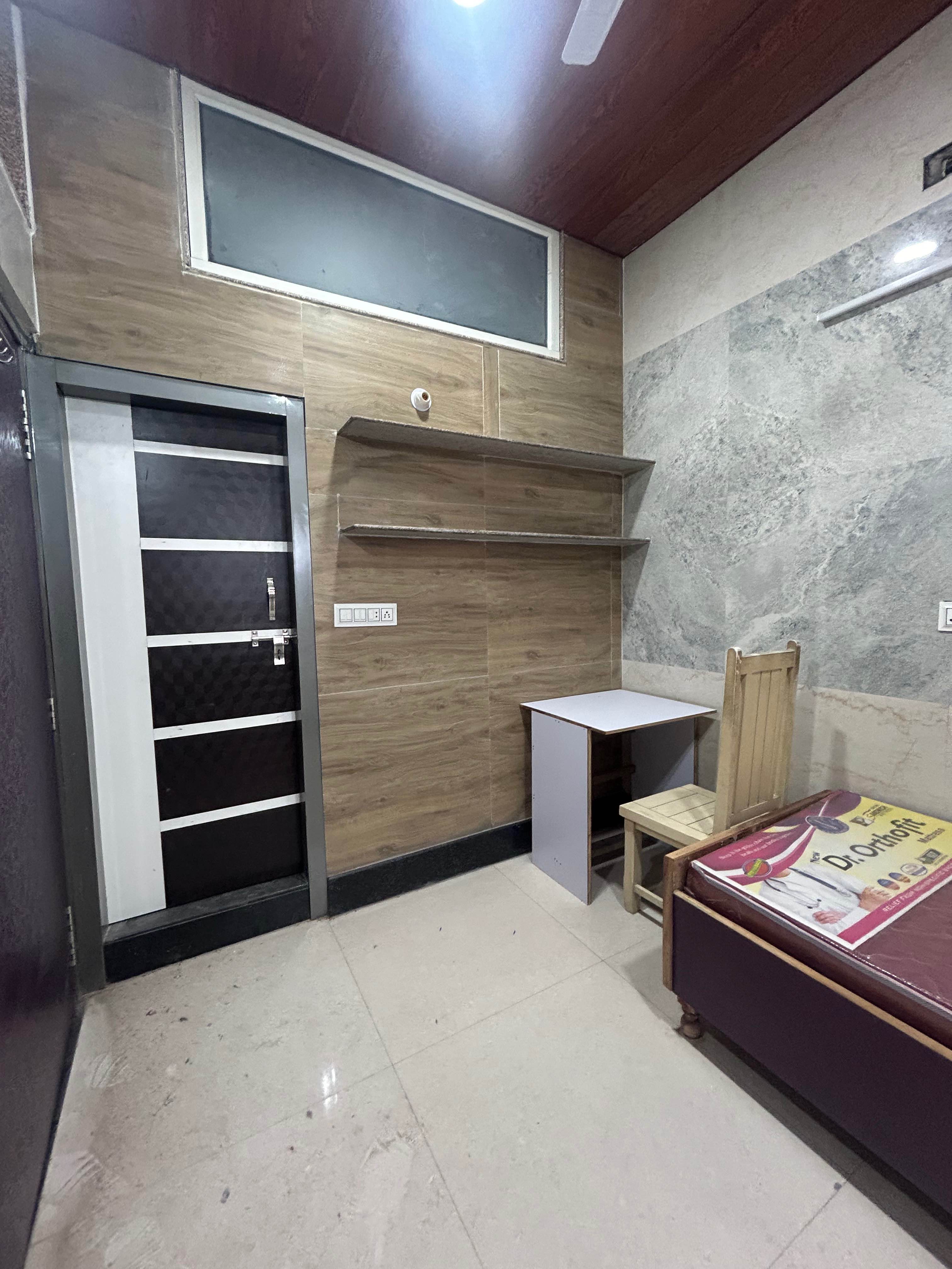 Fully luxurious PG for Students, Doctors,Bankers and Service class-Raja Park-Jaipur